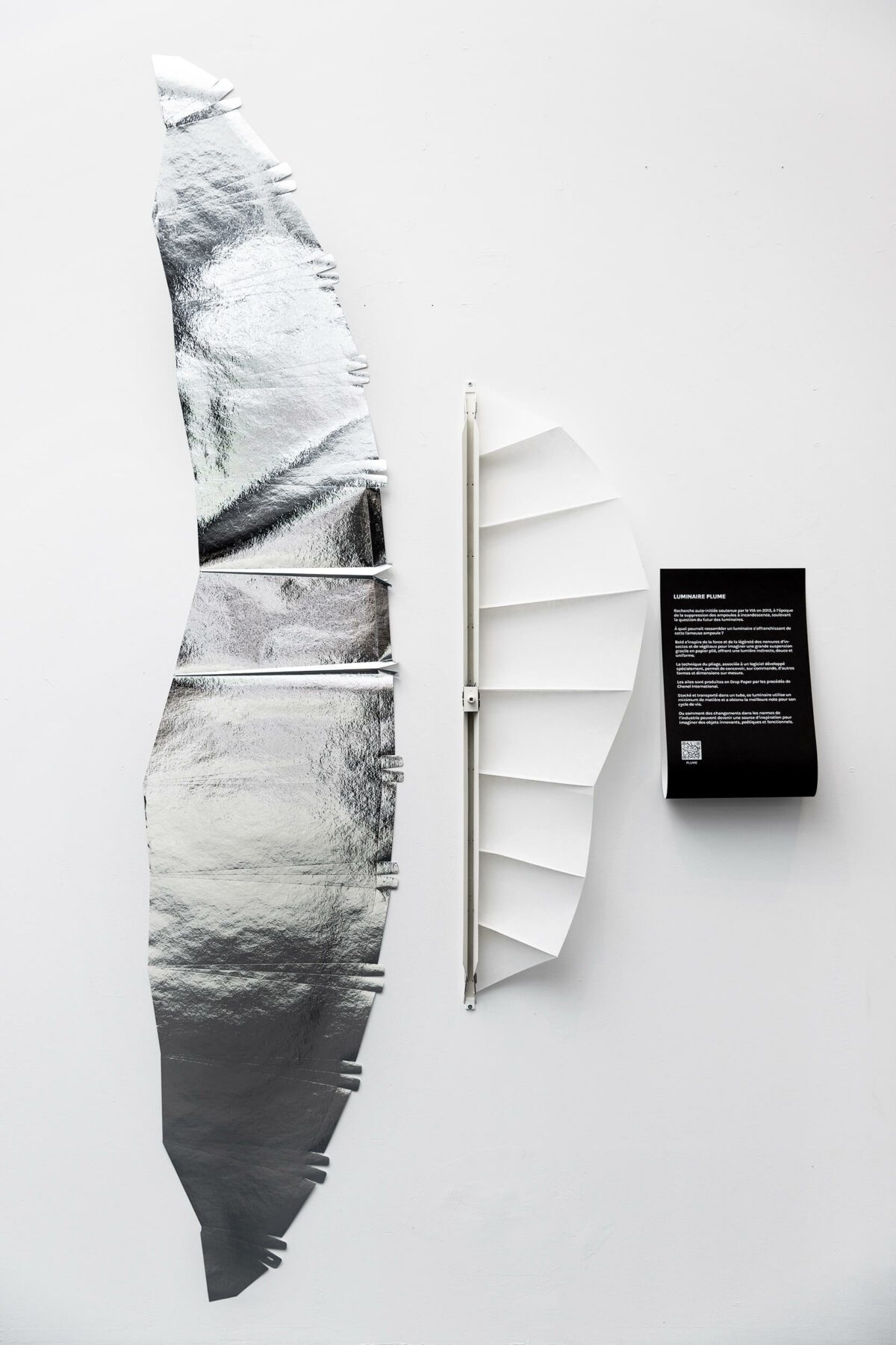 Luminaire PLUME • expo DIALOGUES par bold-design