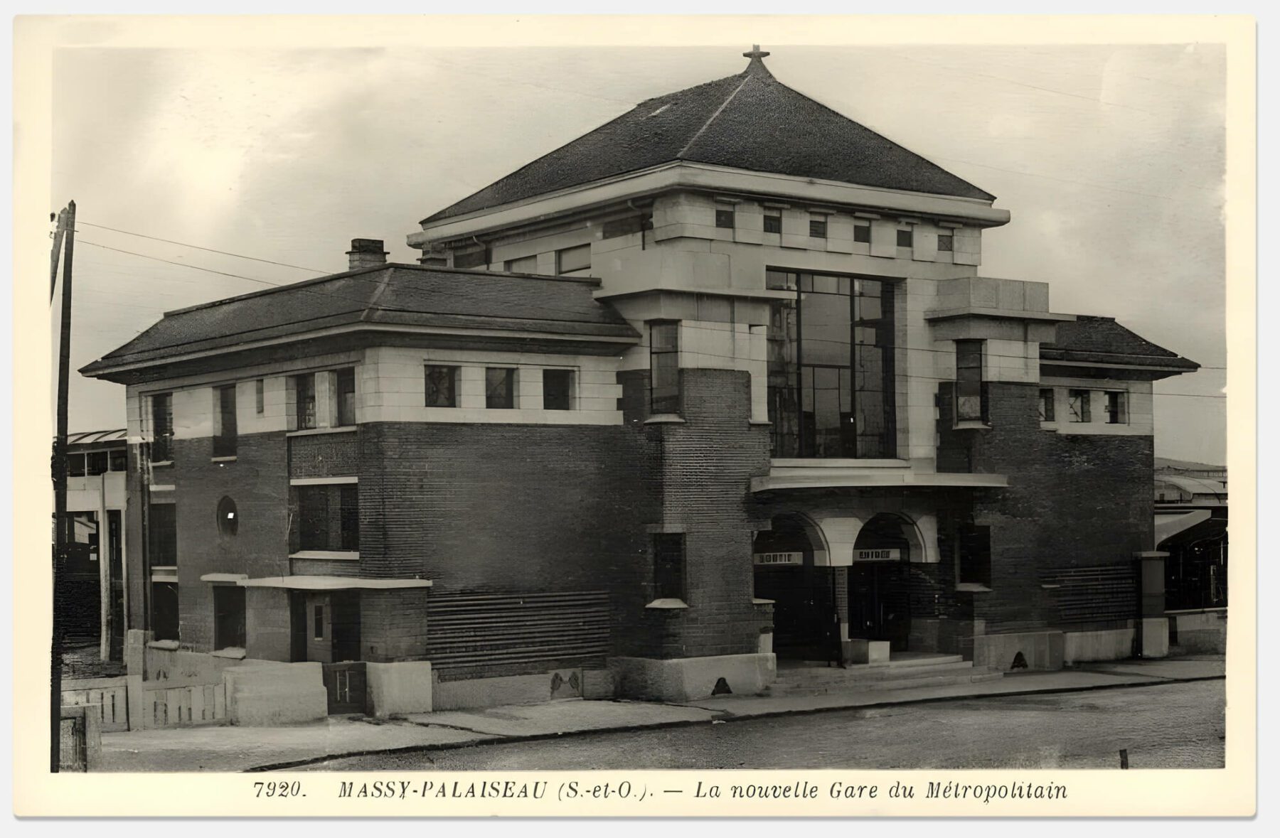Carte postale ancienne de la gare de Massis à ses origines